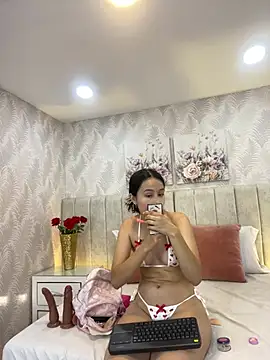 Snapshot of Brisa_Silva chatting on July 6, 2026, 11:51 am Brisa Silva online show from July 6, 2026, 11:51 am