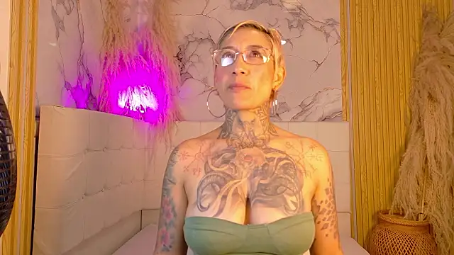 Everlyn sexx online show from March 29, 2026, 12:49 pm