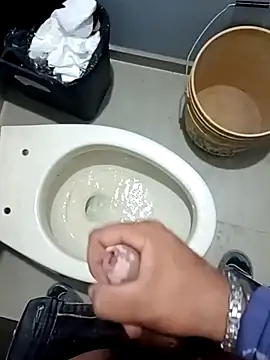 Snapshot of fercheyy chatting on February 20, 2026, 11:16 pm fercheyy online show from February 20, 2026, 11:16 pm