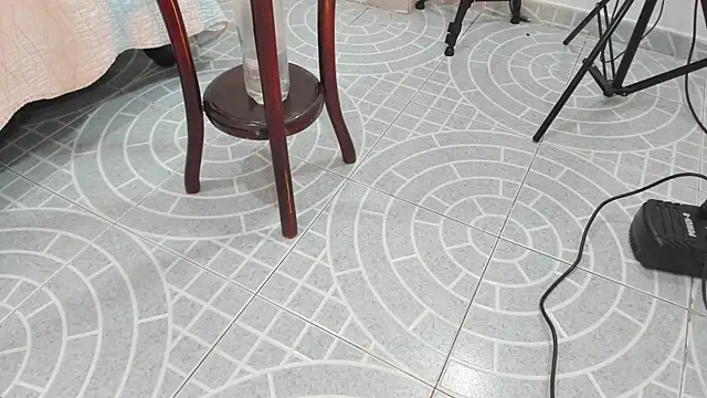 Faider Mons online show from April 5, 2026, 4:31 am