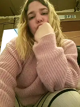 Dulcexpecado online show from March 19, 2026, 5:06 pm