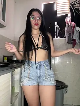 samanta big ass  online show from May 17, 2026, 1:29 pm