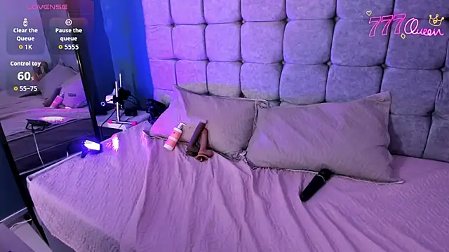 Blue Aura  online show from March 19, 2026, 8:24 pm