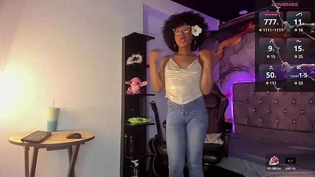 Snapshot of CataleyaMoon_ chatting on May 7, 2026, 7:41 pm CataleyaMoon online show from May 7, 2026, 7:41 pm