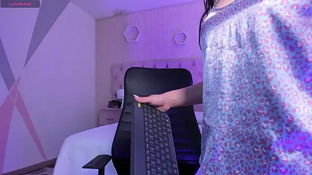 DulcePrince  online show from February 21, 2026, 12:17 pm