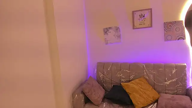 Afrodita rouss online show from February 14, 2026, 8:05 pm