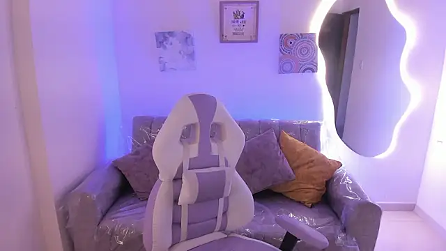 Afrodita rouss online show from February 16, 2026, 8:16 pm