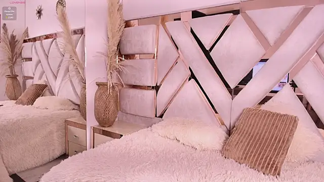 Snapshot of Evadne_Stein chatting on February 11, 2026, 9:09 pm Evadne Stein online show from February 11, 2026, 9:09 pm