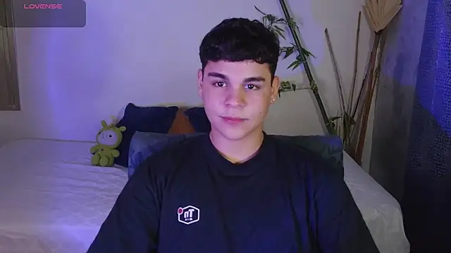 Snapshot of eithan_jonnes chatting on February 20, 2026, 8:31 pm eithan jonnes online show from February 20, 2026, 8:31 pm