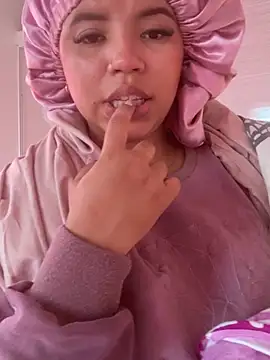 Lucy strong1 online show from February 10, 2026, 3:05 pm