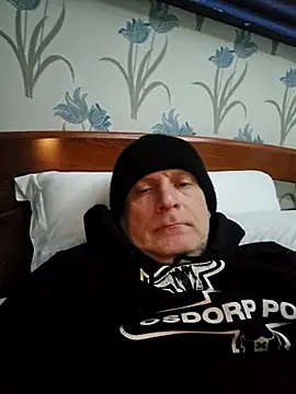 sk8brd snwbrd no snitch online show from February 20, 2026, 10:43 pm