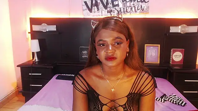 ShannySweett online show from April 15, 2026, 5:14 am