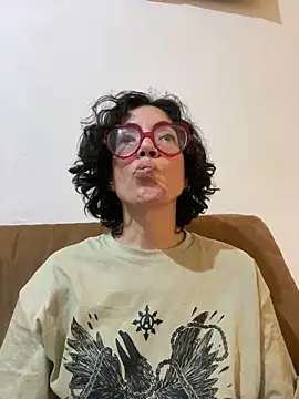 JeanneDuval8888 online show from May 8, 2026, 11:32 pm