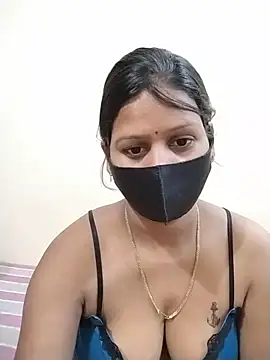 ankita077 online show from April 13, 2026, 11:32 pm