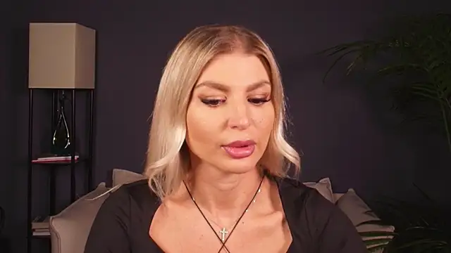 Snapshot of Jasmin_fit chatting on February 28, 2026, 5:30 am Jasmin fit online show from February 28, 2026, 5:30 am