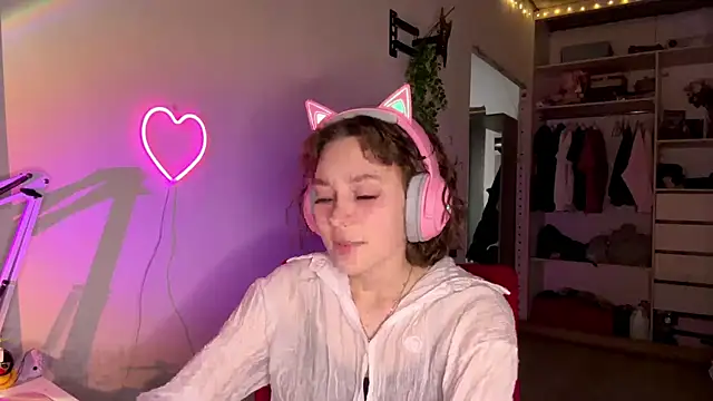 Snapshot of SlunkRear chatting on February 26, 2026, 10:20 pm SlunkRear online show from February 26, 2026, 10:20 pm