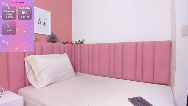 Snapshot of iris_cuteface chatting on July 1, 2026, 11:56 am iris cuteface online show from July 1, 2026, 11:56 am