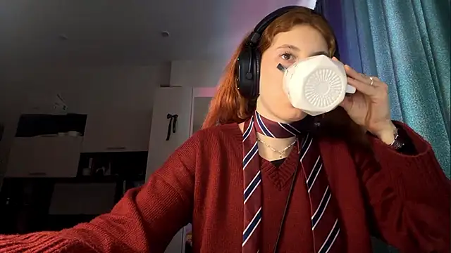 Snapshot of AliceCarrol chatting on March 2, 2026, 2:02 pm AliceCarrol online show from March 2, 2026, 2:02 pm