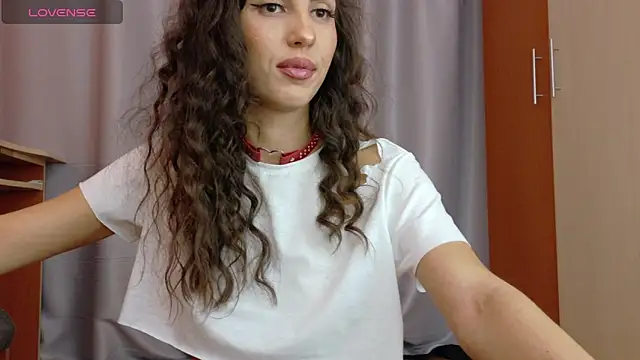 IvyMyst online show from March 4, 2026, 10:05 pm