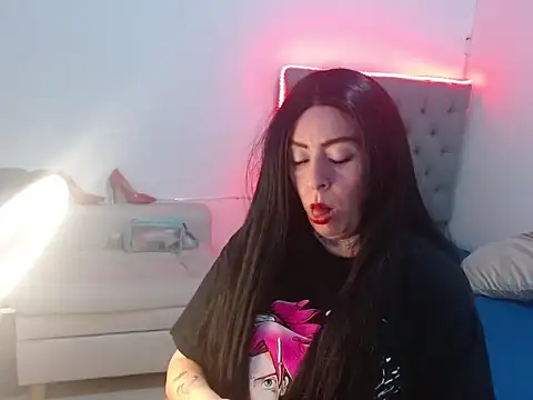 mia vantt online show from March 23, 2026, 10:47 pm