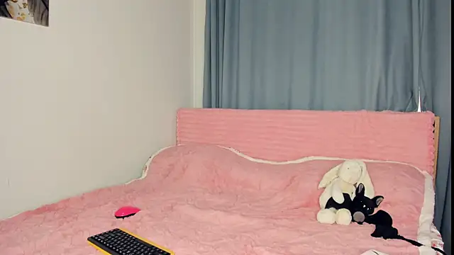 Snapshot of cuit_burg chatting on February 12, 2026, 7:58 am cuit burg online show from February 12, 2026, 7:58 am