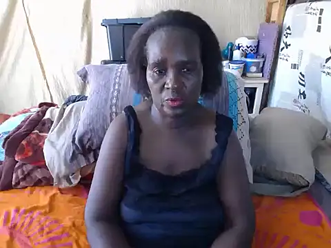 Snapshot of NaughtygrannieXX chatting on February 11, 2026, 9:36 am NaughtygrannieXX online show from February 11, 2026, 9:36 am