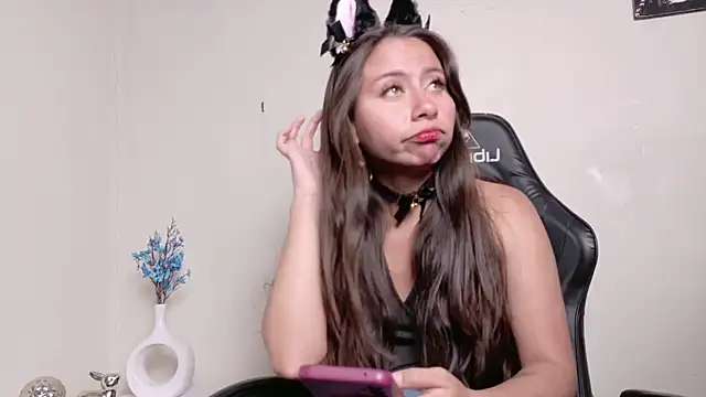 Mei hells online show from April 17, 2026, 1:30 am