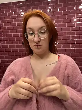 Snapshot of SpicyFox_ chatting on July 16, 2026, 2:34 pm SpicyFox online show from July 16, 2026, 2:34 pm