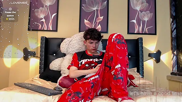 Snapshot of Philippsx chatting on February 14, 2026, 11:23 pm Philippsx online show from February 14, 2026, 11:23 pm