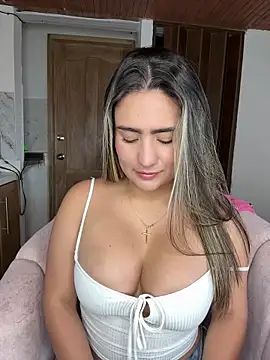 Miilana  online show from April 8, 2026, 9:04 pm