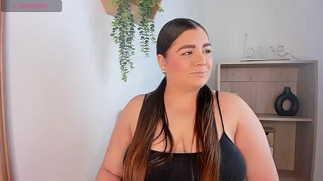 AgathaBloom  online show from April 10, 2026, 1:05 pm