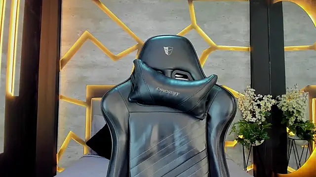 SinLickerr online show from February 25, 2026, 7:34 pm