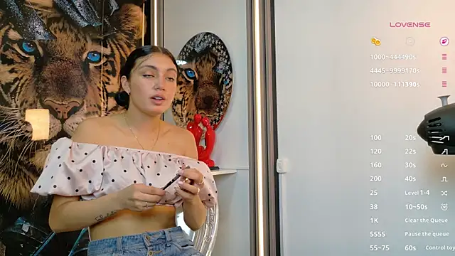  ArianaToroo online show from April 1, 2026, 1:34 pm