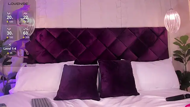 KittyLyne  online show from March 13, 2026, 12:01 pm