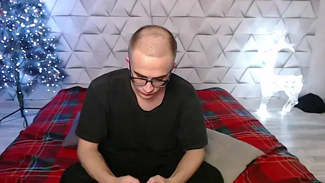 Pure Aura online show from February 13, 2026, 6:59 pm