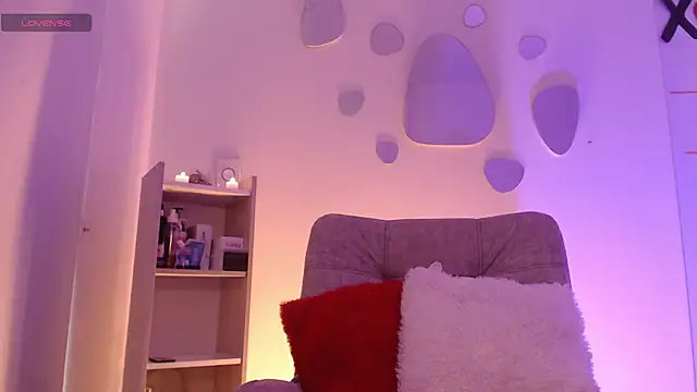 Snapshot of Sussan_keller chatting on February 20, 2026, 1:44 pm Sussan keller online show from February 20, 2026, 1:44 pm