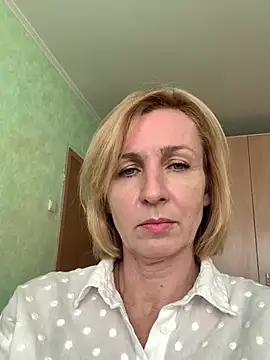 Snapshot of VeltaMur975 chatting on February 20, 2026, 7:43 am VeltaMur975 online show from February 20, 2026, 7:43 am