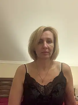 Snapshot of VeltaMur975 chatting on February 20, 2026, 7:47 pm VeltaMur975 online show from February 20, 2026, 7:47 pm