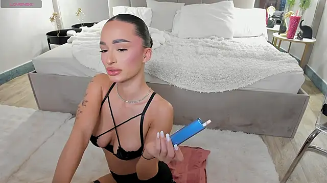 EvaK  online show from March 11, 2026, 5:35 am