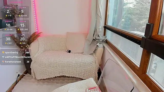 EvaK  online show from April 9, 2026, 6:19 am