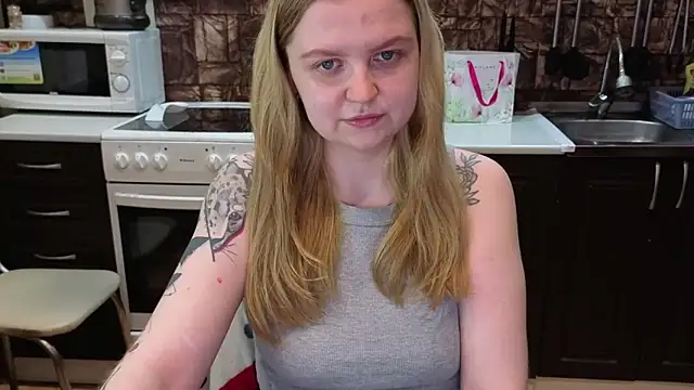 Snapshot of AnitaXVine chatting on June 5, 2026, 8:14 pm AnitaXVine online show from June 5, 2026, 8:14 pm