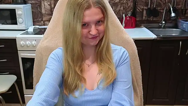 AnitaXVine online show from June 18, 2026, 7:29 pm