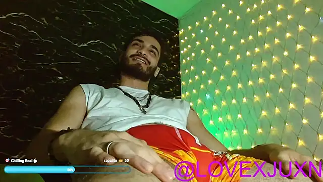 LovexJuxn8 online show from April 14, 2026, 6:14 pm