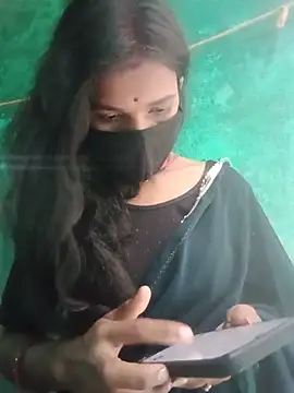 Snapshot of Desi_Couple_P chatting on June 12, 2026, 12:42 am Desi Couple P online show from June 12, 2026, 12:42 am