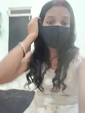 Snapshot of Desi_Couple_P chatting on July 11, 2026, 1:14 pm Desi Couple P online show from July 11, 2026, 1:14 pm