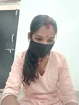 Snapshot of Desi_Couple_P chatting on July 15, 2026, 10:20 am Desi Couple P online show from July 15, 2026, 10:20 am