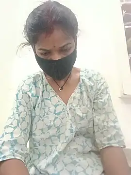Snapshot of Desi_Couple_P chatting on July 17, 2026, 1:12 am Desi Couple P online show from July 17, 2026, 1:12 am