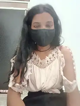 Snapshot of Desi_Couple_P chatting on July 19, 2026, 1:31 am Desi Couple P online show from July 19, 2026, 1:31 am