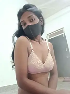 Snapshot of Desi_Couple_P chatting on July 30, 2026, 1:37 am Desi Couple P online show from July 30, 2026, 1:37 am