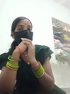 Snapshot of Desi_Couple_P chatting on August 3, 2026, 5:16 pm Desi Couple P online show from August 3, 2026, 5:16 pm